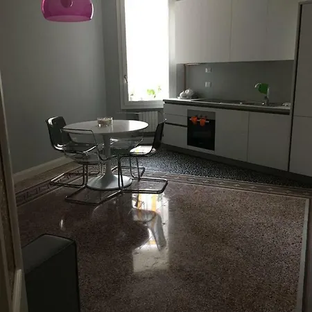 Casa Mauri * Лекко